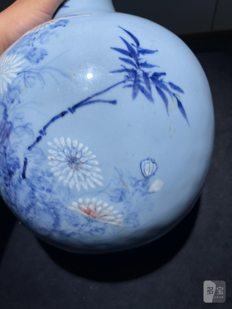 清乾隆 唐英风格天蓝地青花釉里红堆白双清图天球瓶 - 图8